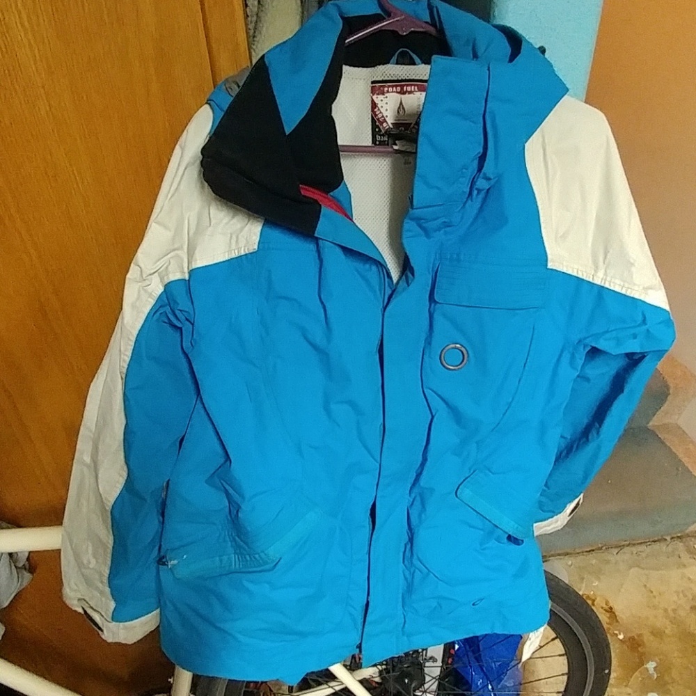 Oakley Snowboarding Jacket - image 1